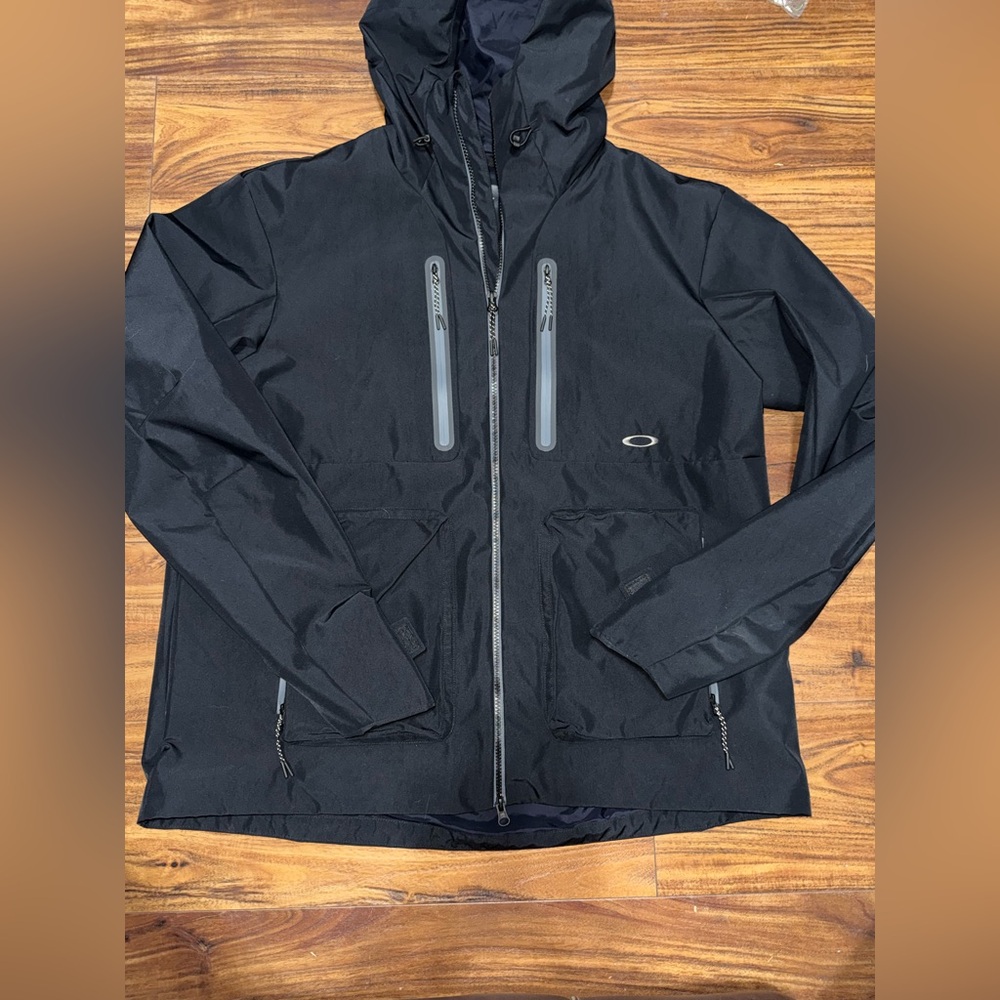 Oakley Men’s Rain Jacket size XXL